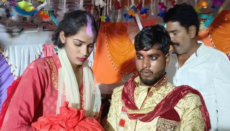 Chú rể Rajesh và cô dâu Rinku