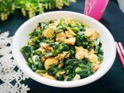 Bếp Eva - Toàn thân cây này đều ăn được, phần lá bổ nhất đem xào trứng dinh dưỡng tăng gấp bội