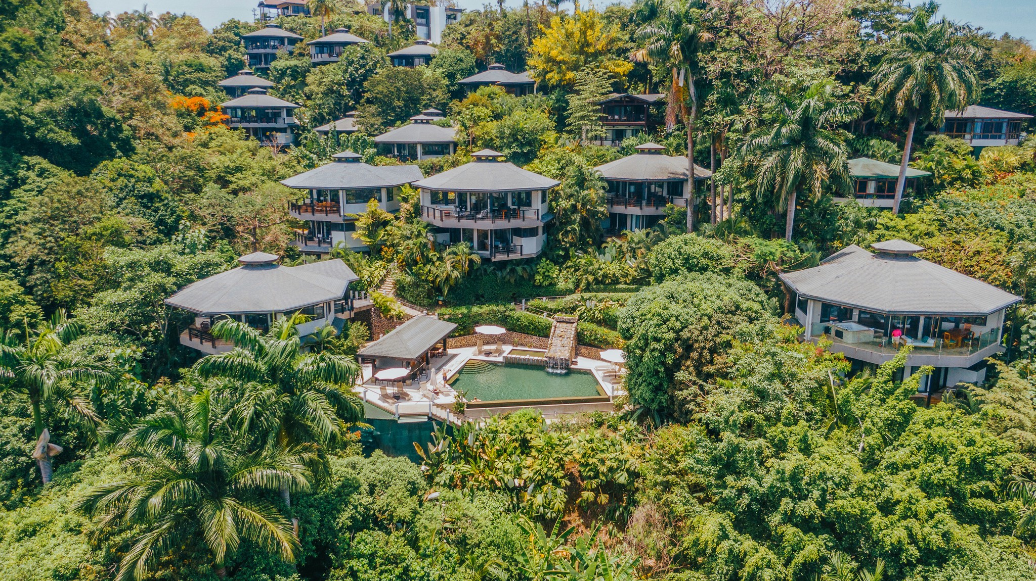 Những khách sạn tĩnh lặng ở vùng núi xa tuyệt đẹp - 1