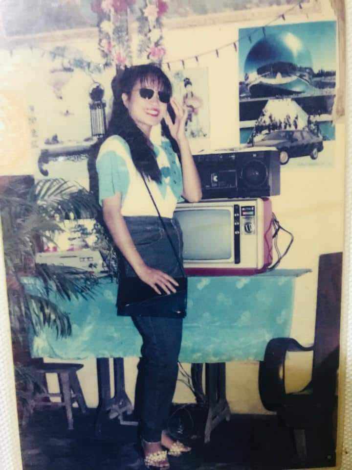 Hình ảnh Lê Thị Dần năm 17 tuổi, chưa có chồng cũng đã khá thời thượng.