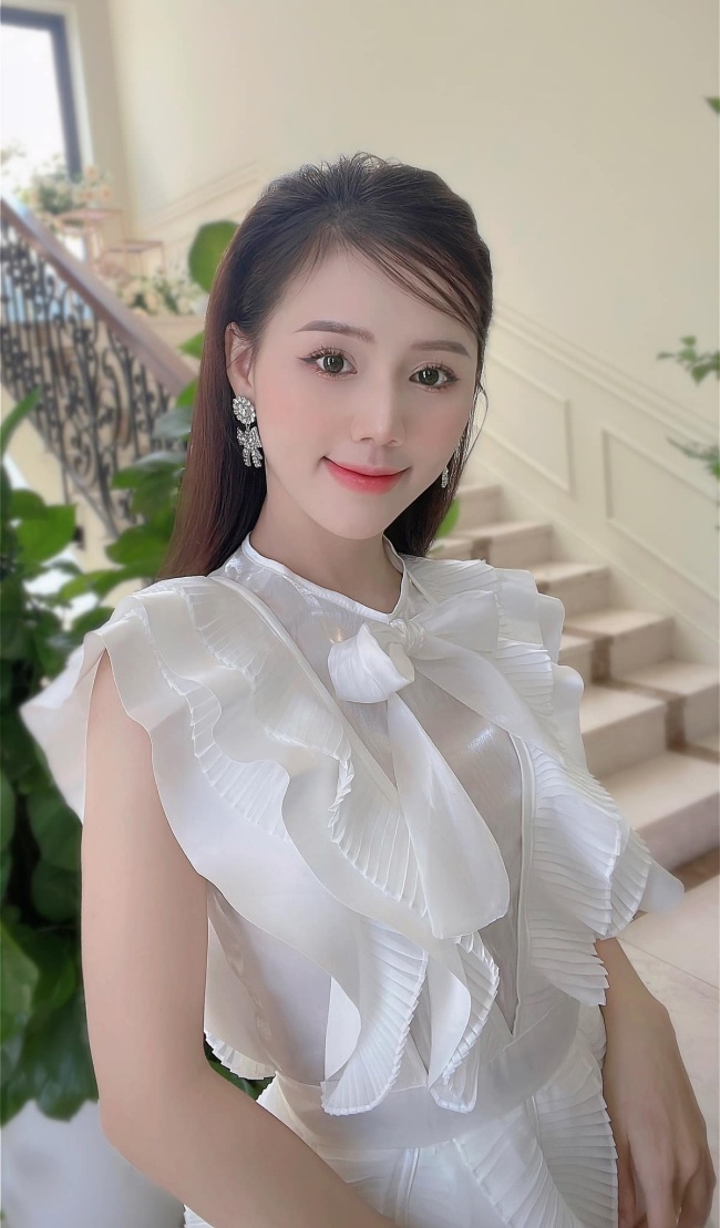 amp;#34;Cô tiên quạtamp;#34; của VTV: amp;#34;Thỉnh thoảng, tôi và bạn trai sẽ có xung đột vì đóng cảnh tình cảm mặn nồngamp;#34; - 9