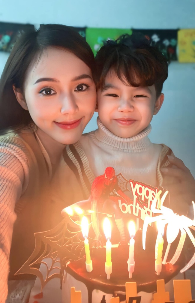 amp;#34;Cô tiên quạtamp;#34; của VTV: amp;#34;Thỉnh thoảng, tôi và bạn trai sẽ có xung đột vì đóng cảnh tình cảm mặn nồngamp;#34; - 8