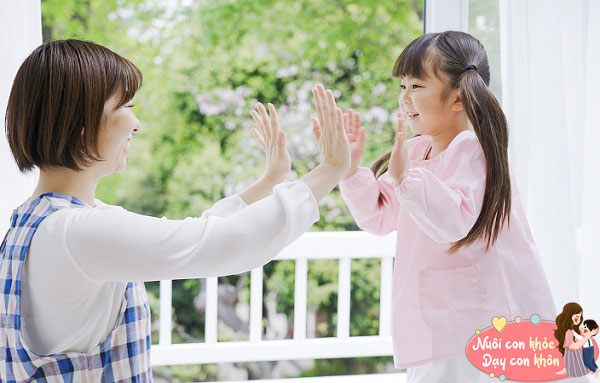 Mức độ đồng hành học tập, cuộc sống và tình cảm của bố mẹ có tác động tích cực đến sức khỏe tâm thần của trẻ.