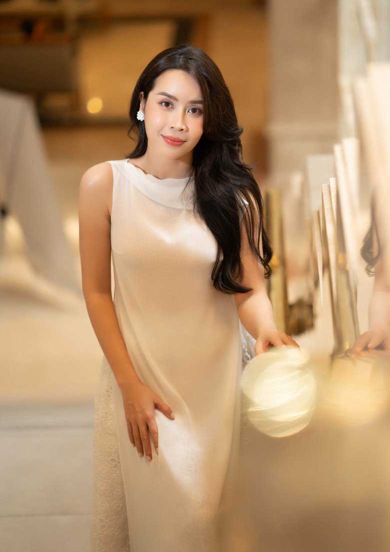 Lưu Hương Giang khéo léo trả lời những câu hỏi về Hồ Hoài Anh.