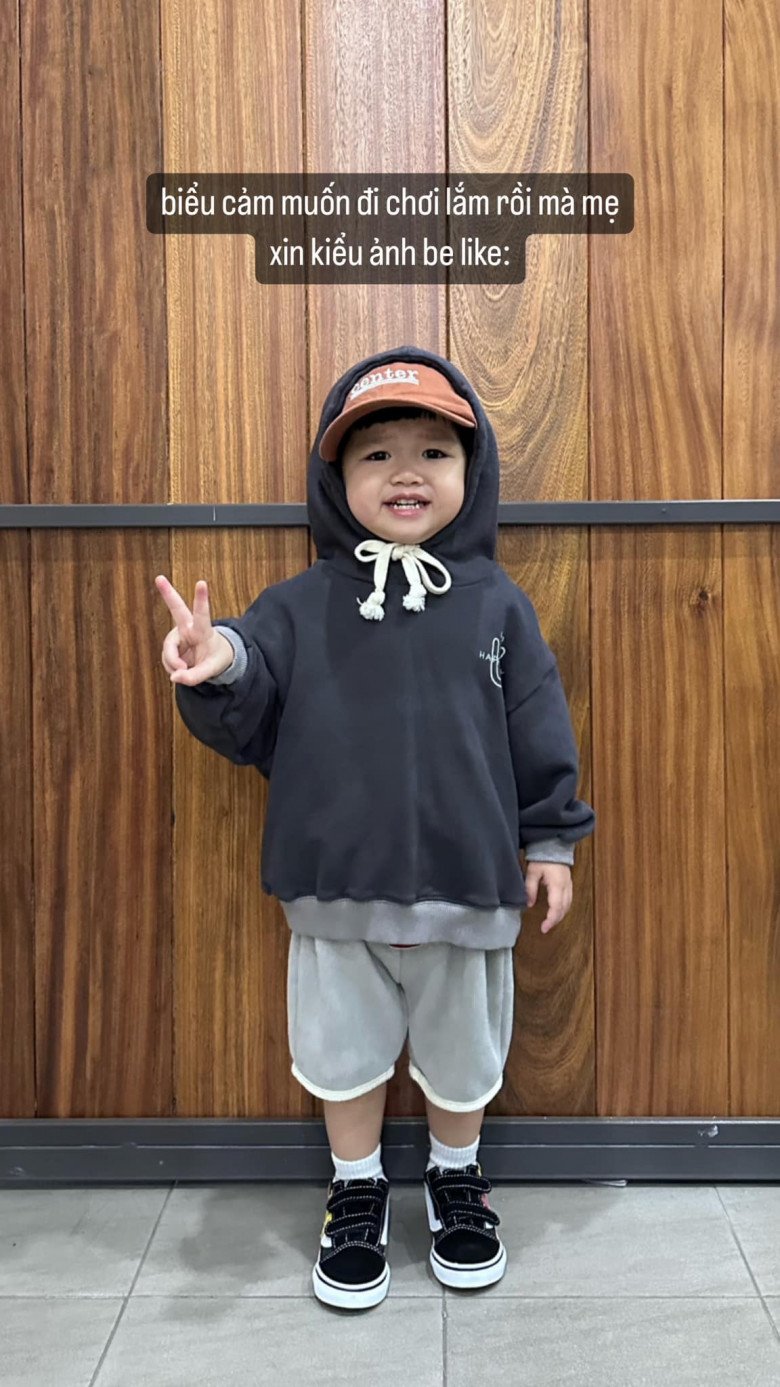 Những khoảnh khắc dễ thương hết nấc của Hi thường xuyên được bố mẹ khoe trên trang cá nhân. 