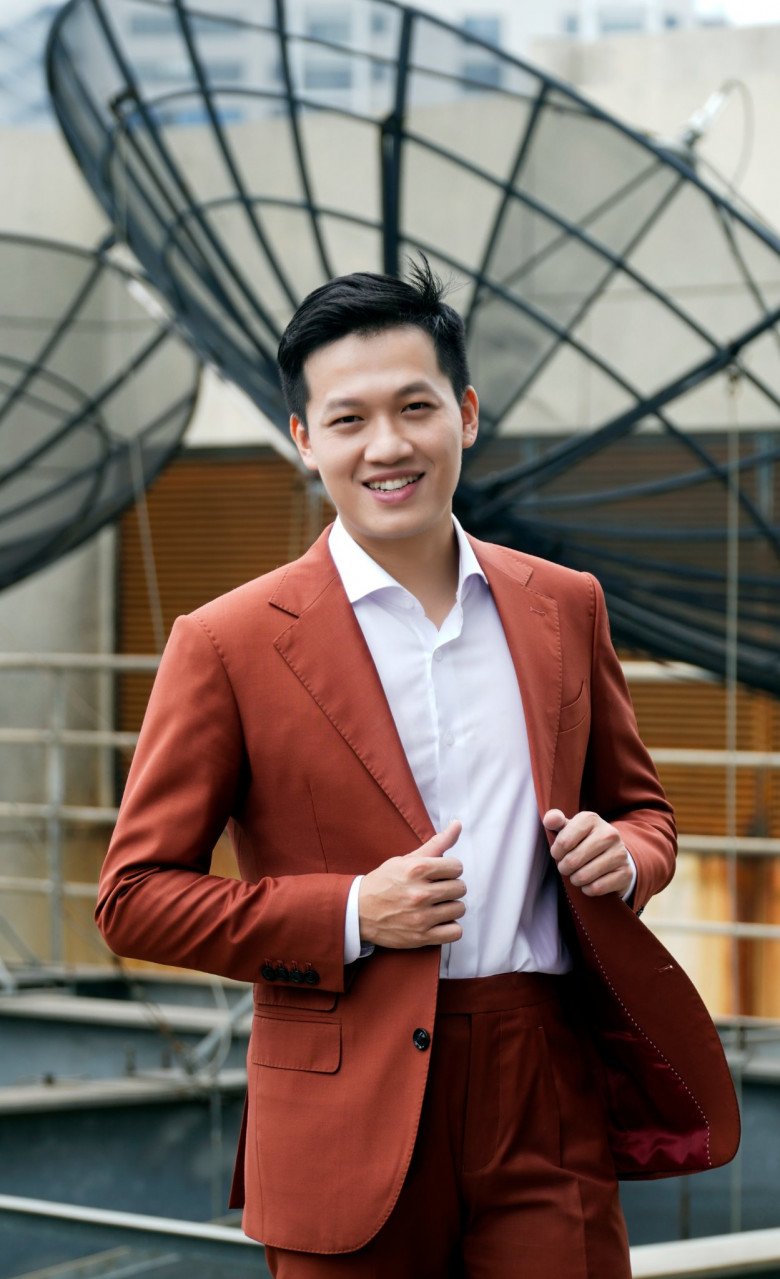 Trần Ngọc ghi dấu ấn trong lòng khán giả với nụ cười duyên dáng.