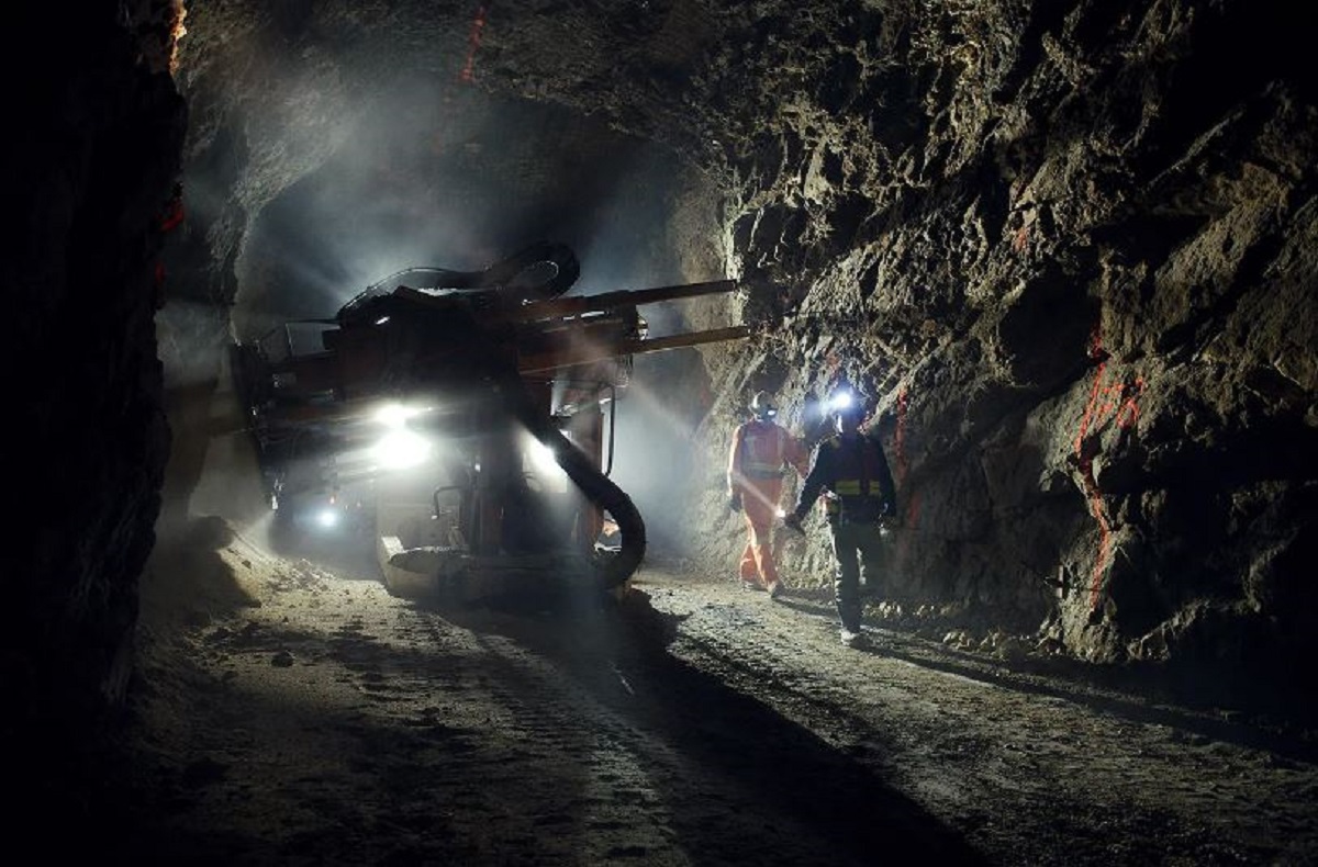 Mỏ vàng khổng lồ “cô đơn” nhất thế giới, vàng lộ thiên cũng không ai dám đến lấy - 5