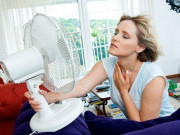 Nhà đẹp - Sử dụng quạt điện mùa hè nhớ nguyên tắc “5 không”, vừa mát lại an toàn sức khỏe, tiết kiệm tiền điện