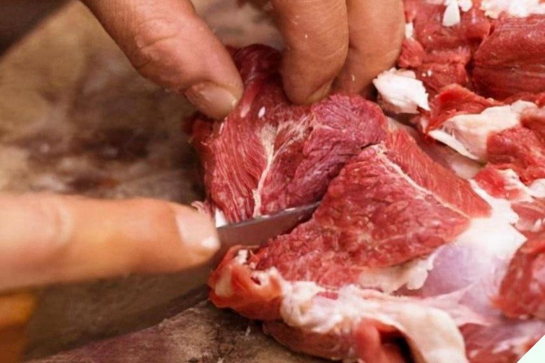Mua thịt lợn người khȏn chỉ chọn 5 phần này, bổ và ngon, chủ sạp phải khen thầm “ᵭúng là chuyên gia” - 2