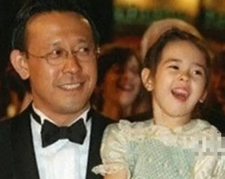 Ông từng tự hào khen con gái.