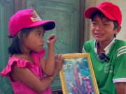 Tin tức - Bất ngờ cuộc sống mới của hai đứa trẻ mồ côi cha mẹ ở Ninh Thuận được chú hàng xóm nhận nuôi