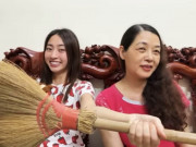 Giải trí - Ngày của Mẹ: Có Hoa hậu bị dọa đòn chổi, "bà mối" Cát Tường không còn nghe mắng "đồ bất hiếu"