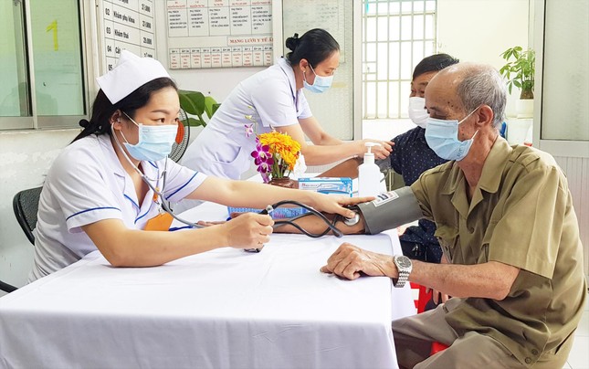 Số ca COVID-19 có xu hướng giảm - 1