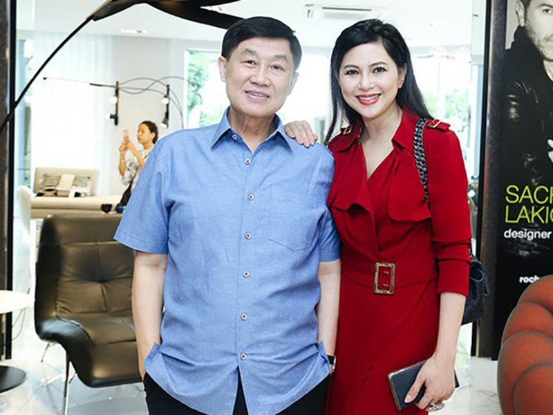 Sau khi kết hôn, bà Thủy Tiên rút lui khỏi màn ảnh và trở về cùng chồng lãnh đạo công ty IPP.  Vợ chồng ông cũng sinh được 1 trai, 1 gái. Cô con gái đầu Tiên Nguyễn sinh năm 1996 và cậu con trai thứ hai sinh năm 1999 tên là Wiliam Hiếu Nguyễn.
