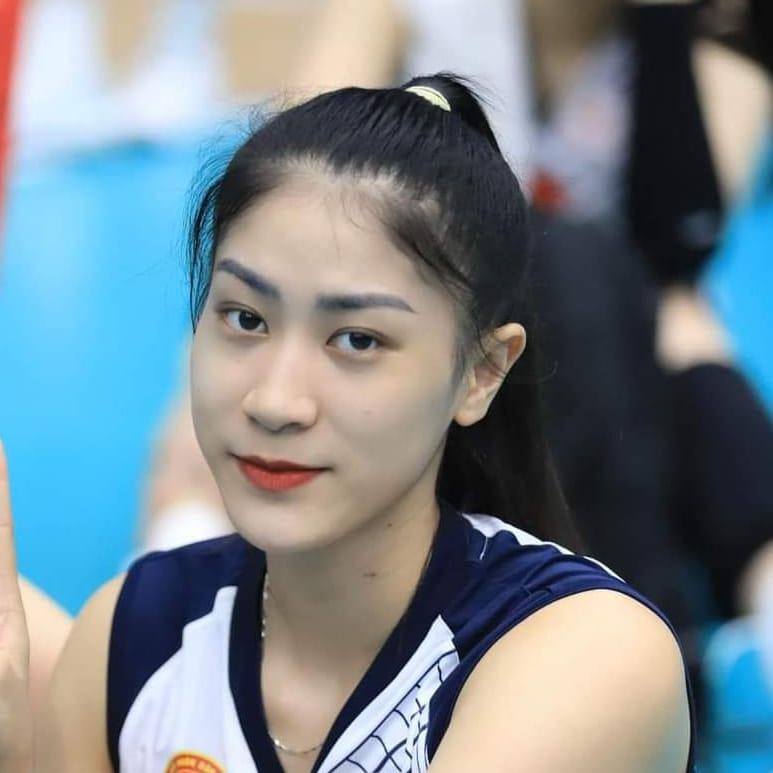 Hot girl bóng chuyền Việt được hàng chục ống kính vây quanh, nhan sắc cỡ nào mà đối thủ Thái xin chụp ảnh? - 10