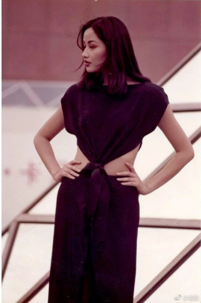 Cô liên tục xuất hiện trên sàn catwalk trong nước và quốc tế.