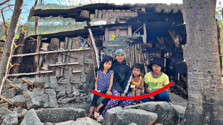 4 bà cháu nương tựa vào nhau qua quãng ngày khó khăn.