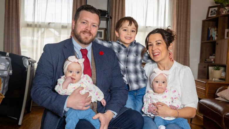 Gia đình hạnh phúc của người phụ nữ từng được chẩn đoán là chỉ có 5% cơ hội mang thai. 