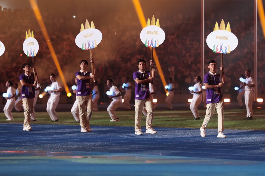 Bế mạc SEA Games 32: Tạm biệt Campuchia, hẹn gặp lại ở Thái Lan - 12