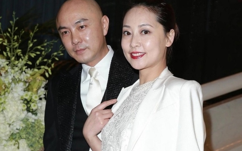 Trương Vệ Kiện và Trương Tây hiện đã gắn bó với nhau hơn 25 năm. Họ là vợ chồng được tròn 16 năm.
