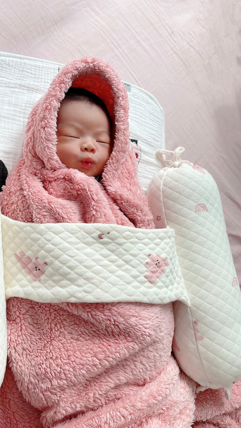 2 lần mang bầu của HLV Gym nóng bỏng: Lần 1 phải đau đớn bỏ thai, lần 2 mạnh mẽ vượt qua “cửa sinh” an toàn - 7