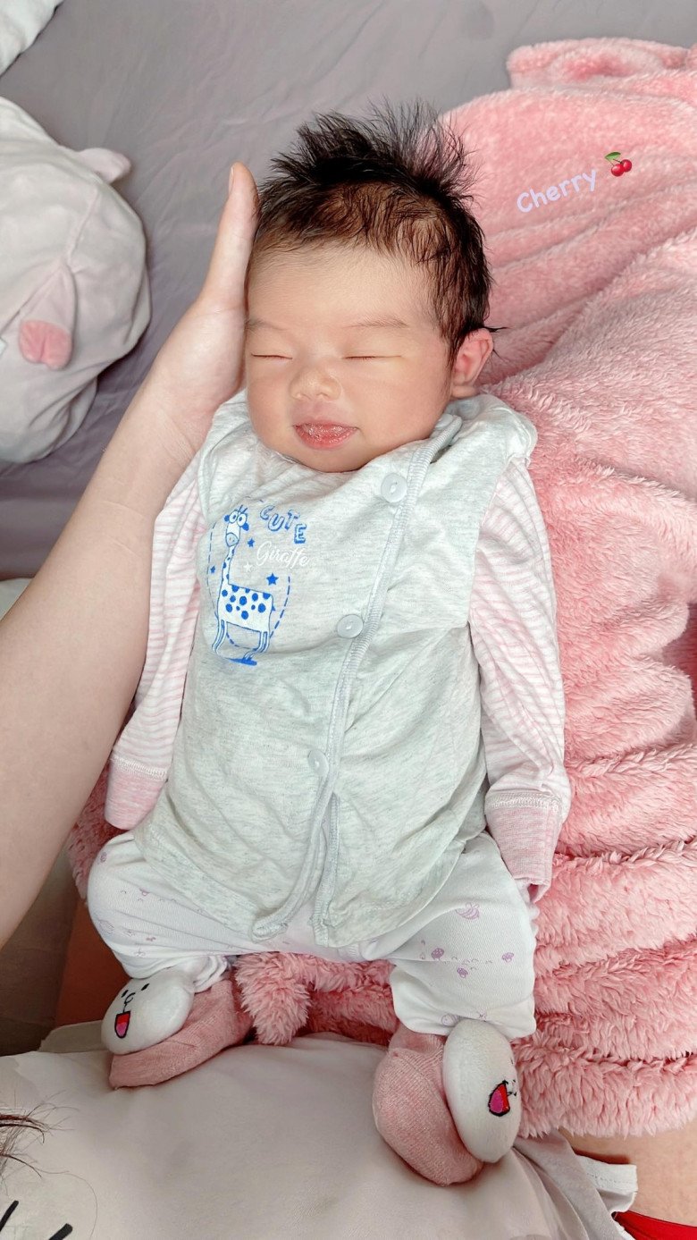 2 lần mang bầu của HLV Gym nóng bỏng: Lần 1 phải đau đớn bỏ thai, lần 2 mạnh mẽ vượt qua “cửa sinh” an toàn - 8