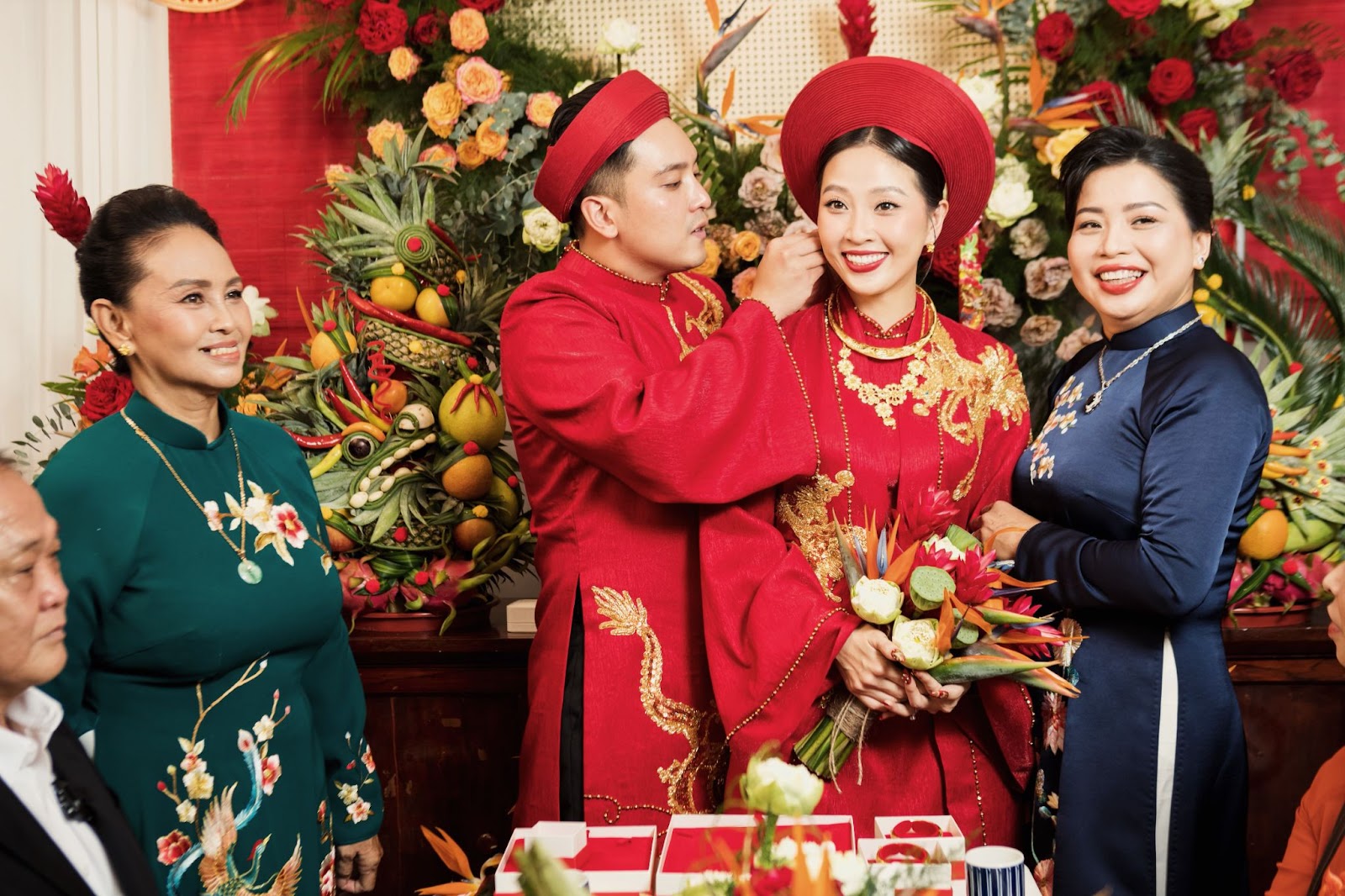 Ngoài mẹ ruột, MC Liêu Hà Trinh may mắn có thêm mẹ chồng thấu hiểu.