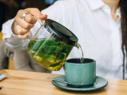 Sức khỏe - 6 loại nước nên uống trong 24 giờ giúp da bớt bắt nắng, chống lão hóa và giải nhiệt mùa hè