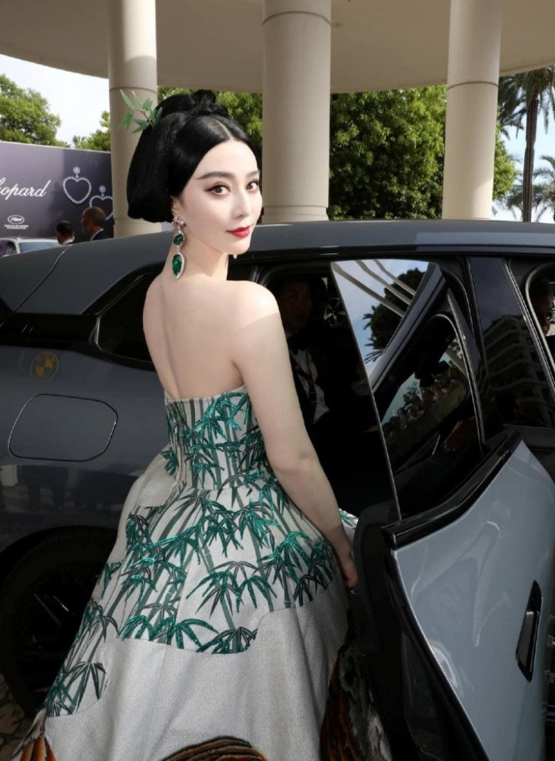 Phạm Băng Băng tái xuất tại Cannes và vẫn được hưởng đặc quyền tại đây.