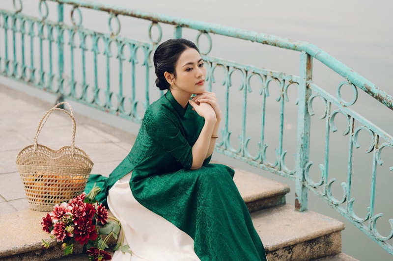 Được biết, tính đến hiện tại Việt Hoa - Trọng Trí đã yêu nhau được 7 năm. Nữ diễn viên cho biết nhiều khả năng năm sau cả hai sẽ tổ chức đám cưới.

