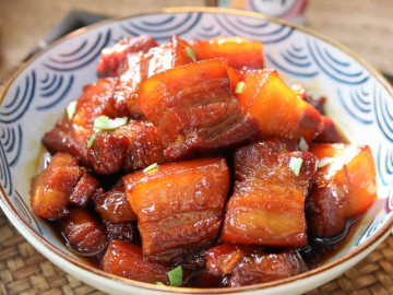 Kho loại thịt nào cũng nhớ bỏ 2 thứ này, miếng thịt mềm tan mà không ngấy tẹo nào