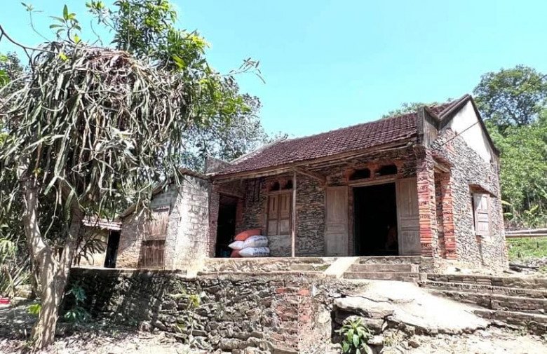 Căn nhà cấp 4 của nữ vận động viên.