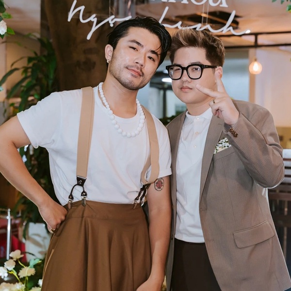 Con rể Xuân Hinh có phong cách thời trang lạ mắt.