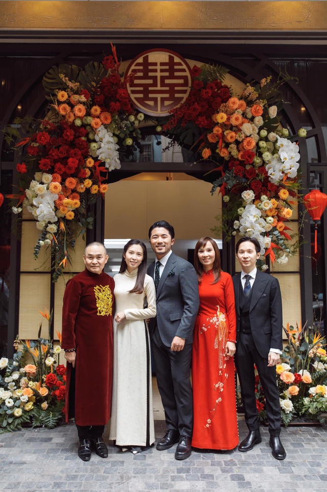 Đại gia đình nhà danh hài Xuân Hinh.