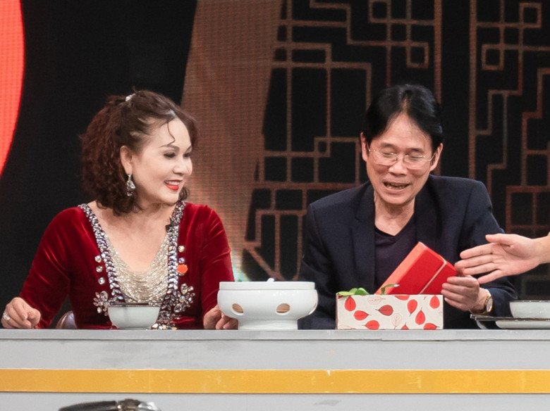 Từ tình bạn dẫn đến tình thân, Vân Quyền khẳng định mình đã nhận được không chỉ một mà nhiều tín hiệu của chàng.