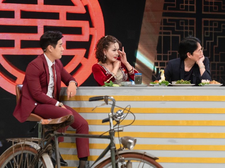 Nữ NSND đình đám làng chèo yêu chồng từ... 2 quả trứng luộc: Đám cưới nghèo, cuộc sống khó khăn khi sinh đôi - 12