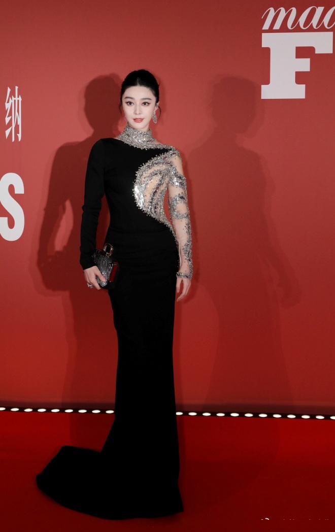 Bị hắt hủi tại quê nhà nhưng đại thắng tại Cannes, Phạm Băng Băng hóa amp;#34;viên kim cương đenamp;#34; trong đêm tiệc - 1