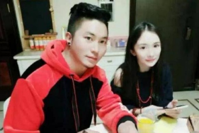 Hình Bác Tuấn không ít lần chụp chung với Dương Mịch.