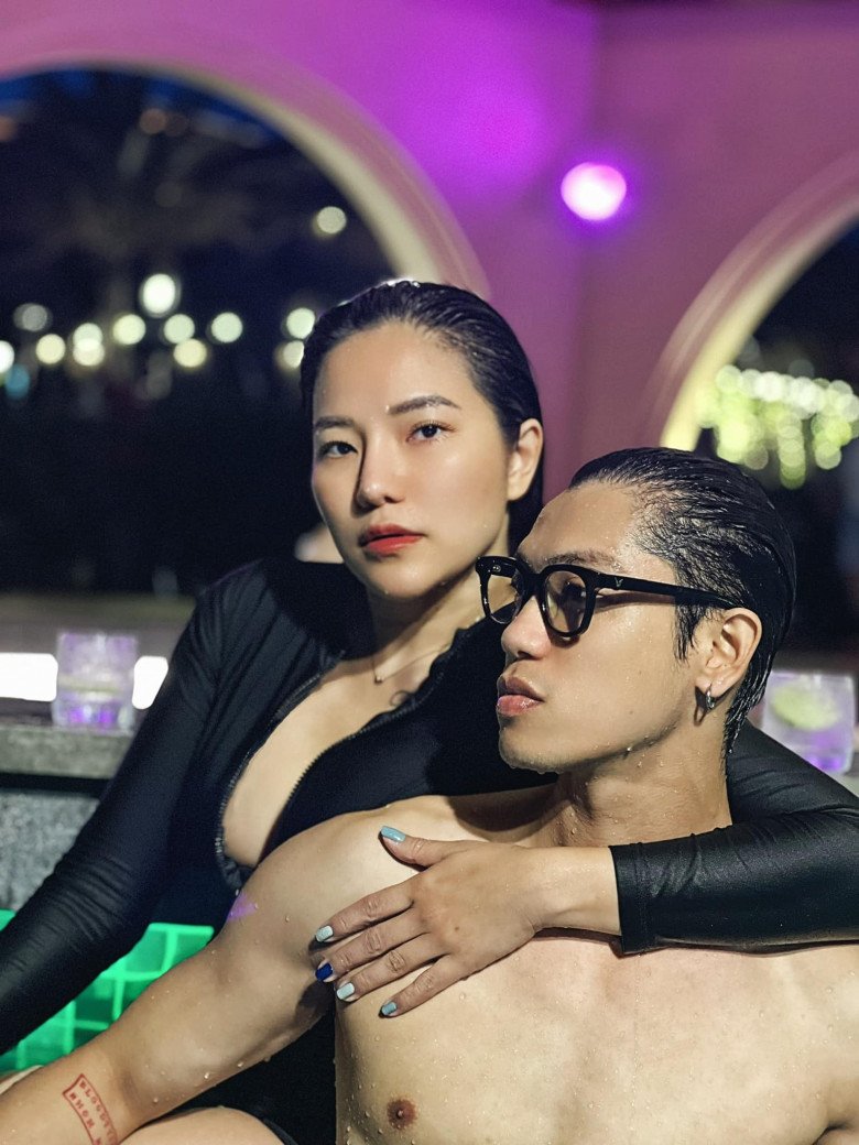 Tình cảm mặn nồng của cả 2 khiến nhiều người ngưỡng mộ.