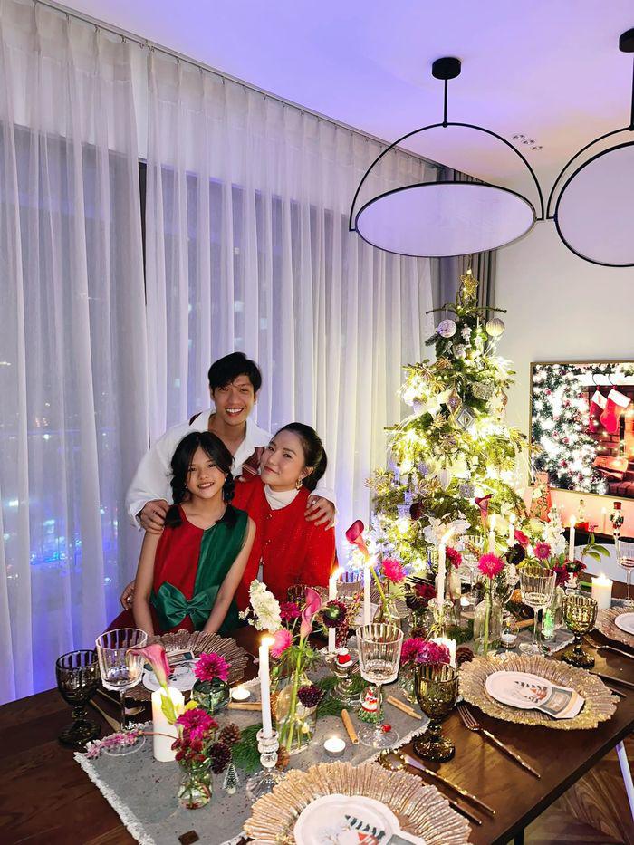 So với vai trò người bố, Hiền Sến bầu bạn với con gái riêng của bạn gái.