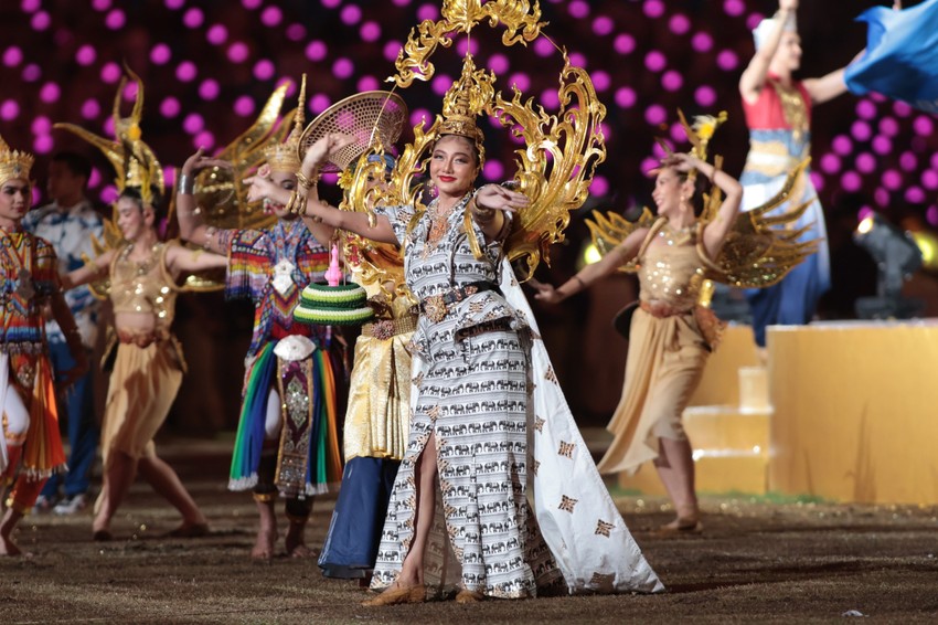 Bế mạc SEA Games 32: Tạm biệt Campuchia, hẹn gặp lại ở Thái Lan - 25