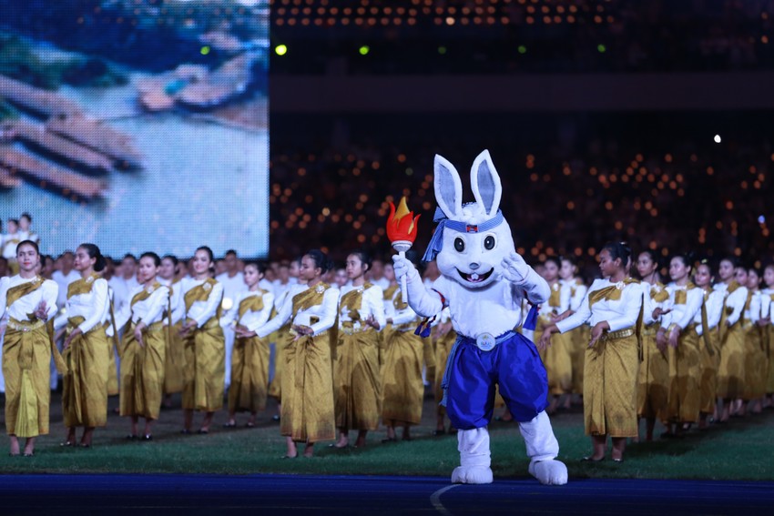 Bế mạc SEA Games 32: Tạm biệt Campuchia, hẹn gặp lại ở Thái Lan - 19