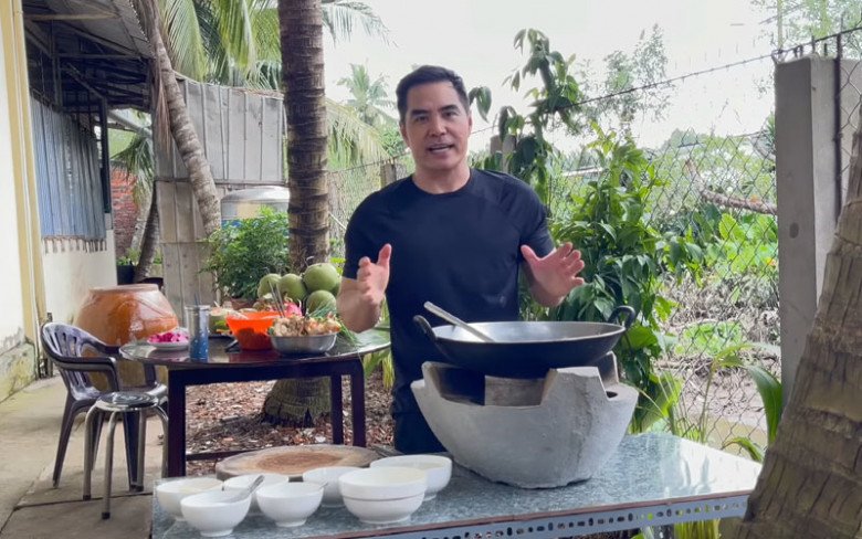 Có gì trong biệt thự rộng lớn ở quê của diễn viên vừa lên tiếng phủ nhận tin đồn thuộc cộng đồng LGBT? - 5