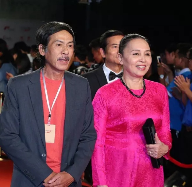 amp;#34;Bố chồng quốc dânamp;#34; của VTV: Từng đi xin kẹo để làm đám cưới, được đóng phim nhờ răng khểnh - 13