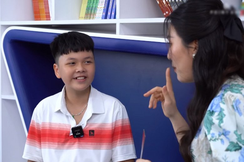 img srchttps://cdn.eva.vn/upload/2-2023/images/2023-05-24/nu-btv-vtv-la-dai-gia-cua-vo-nsnd-cong-ly-lo-anh-doi-thuong-giau-chong-nhung-cong-khai-quy-tu-dien-t-tony4-1684922327-430-width780height512.jpg width660 /