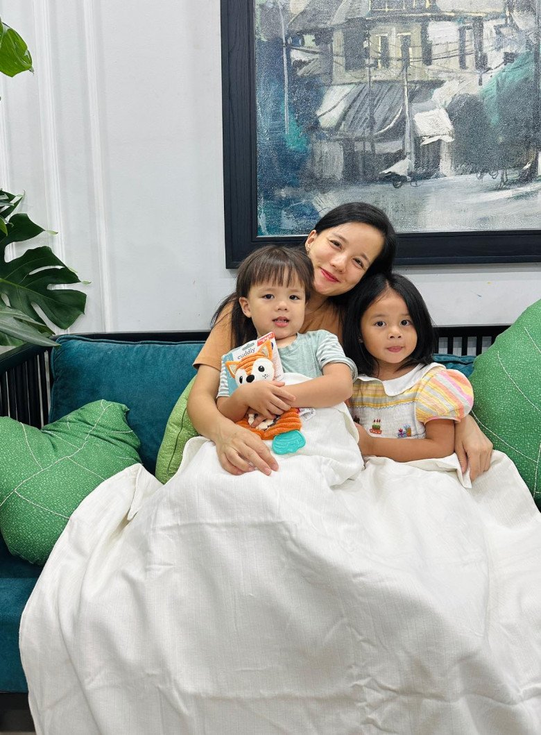 MC Minh Trang là một trong những hot mom nổi tiếng trên mạng xã hội.
