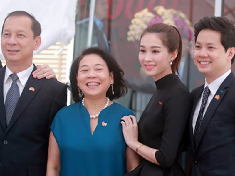 Hiện tại trong cơ cấu bộ máy quản lý của tập đoàn gia đình, ông Nguyễn Văn Trung (chồng bà Thuỷ) giữ chức Chủ tịch HĐQT, anh Nguyễn Trung Tín đảm nhận vai trò CEO và bà Dương Thanh Thuỷ là Phó Tổng giám đốc.
