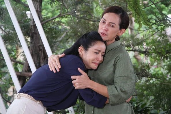 Trong túi bà cũng nói có chút tiền vàng nên đưa lại cho tôi để bù đắp cho những gì con trai bà gây ra. (Ảnh minh họa)