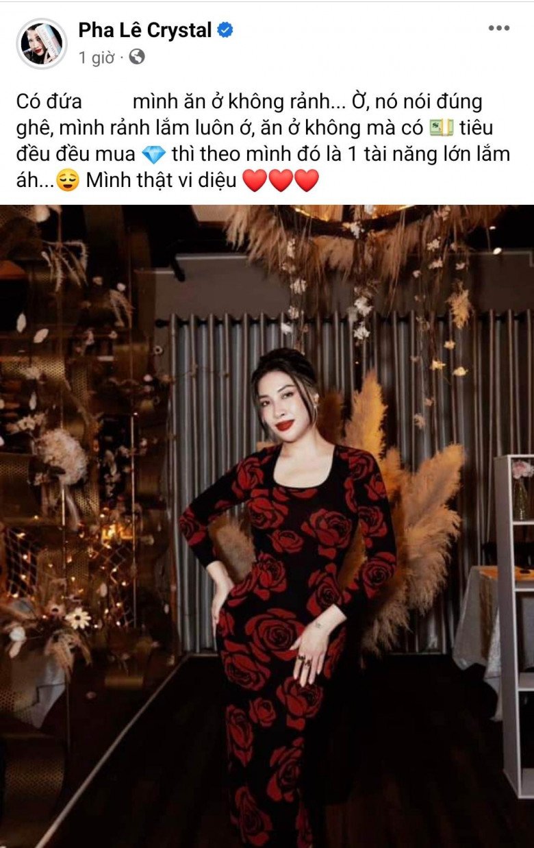 Pha Lê liên tục có bài đăng công khai phản pháo bạn gái của chồng cũ.