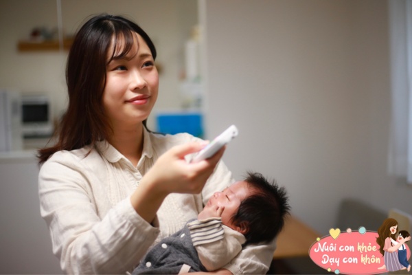 Nhiệt độ trong phòng điều hoà nên điều chỉnh phù hợp, không nên quá chênh lệch với bên ngoài.